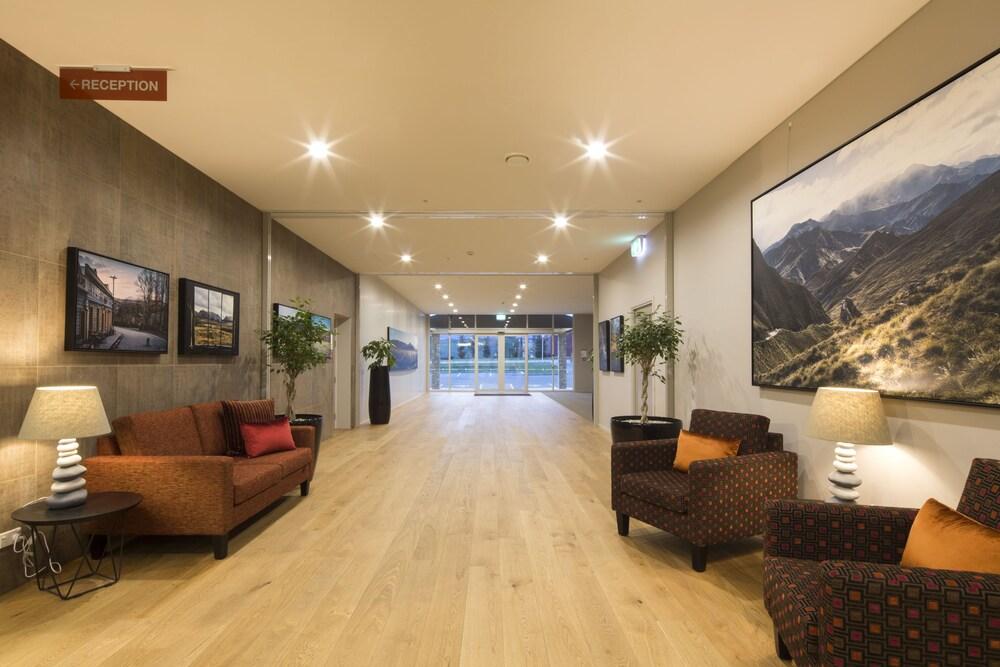 Ramada Suites By Wyndham Queenstown Remarkables Park Exterior foto